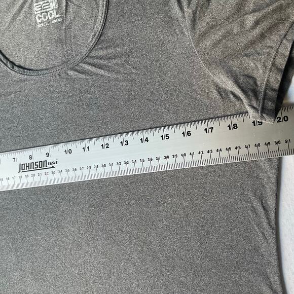 32 Degrees Cool Women’s Short Sleeve T-shirt size L, Solid Gray - Picture 3 of 8